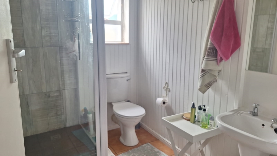 4 Bedroom Property for Sale in Stilbaai Wes Western Cape